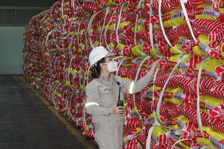 PVFCCo lọt Top 50 công ty niêm yết tốt nhất năm 2022 - 2