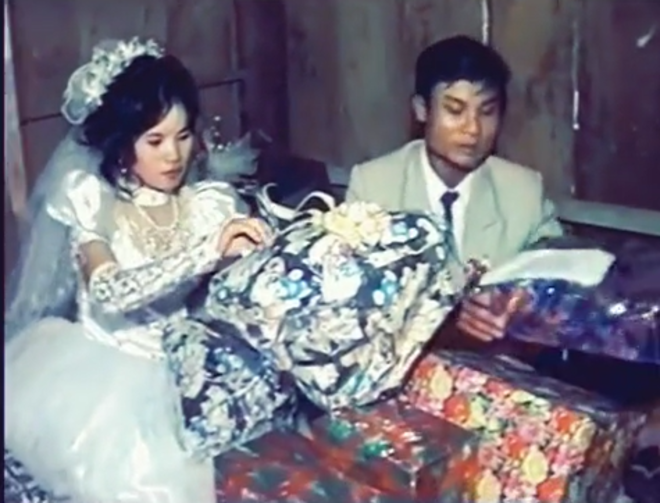 Xuýt xoa màn khui quà cưới cực xịn thời xưa, nhìn là thấy cả một bầu trời kí ức - 3