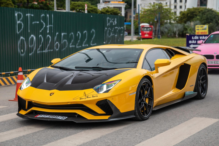 Những mẫu Lamborghini mạnh nhất Việt Nam - 7