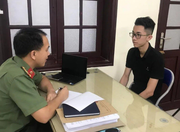 Nam thanh niên rao bán máy xúc trên Facebook, chiếm đoạt hơn 7 tỷ đồng - 1