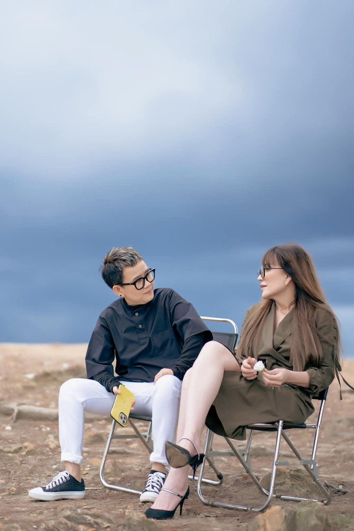 Sao Việt 11/6: MC Lại Văn Sâm đón sinh nhật tuổi 65 bên vợ và con cháu - 9