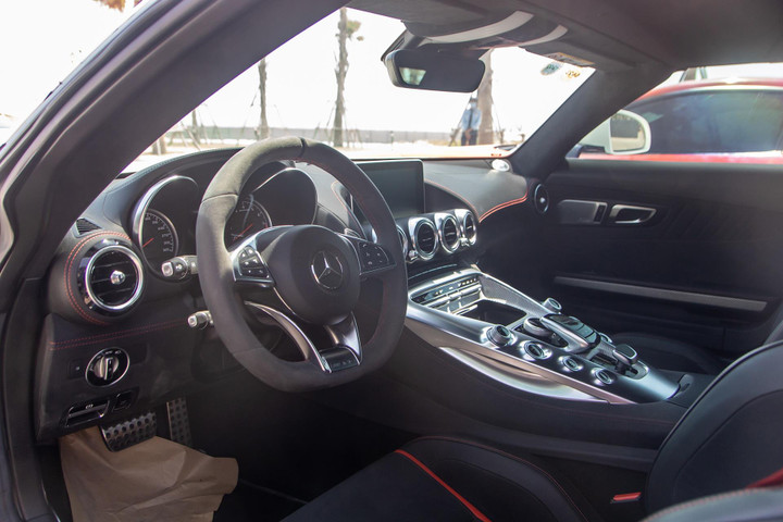 Mercedes-AMG GT Roadster tái xuất với diện mạo mới - 8