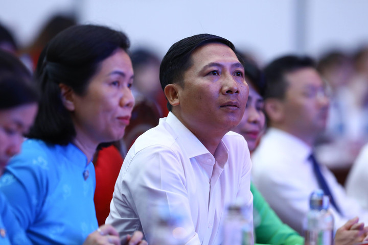 Huỳnh Như và các nữ VĐV Việt Nam mang tinh thần Hai Bà Trưng đến World Cup - 5