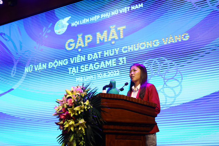 Huỳnh Như và các nữ VĐV Việt Nam mang tinh thần Hai Bà Trưng đến World Cup - 6