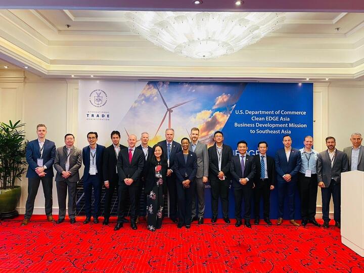 Mỹ cam kết hỗ trợ Việt Nam đạt mục tiêu khí hậu - 1