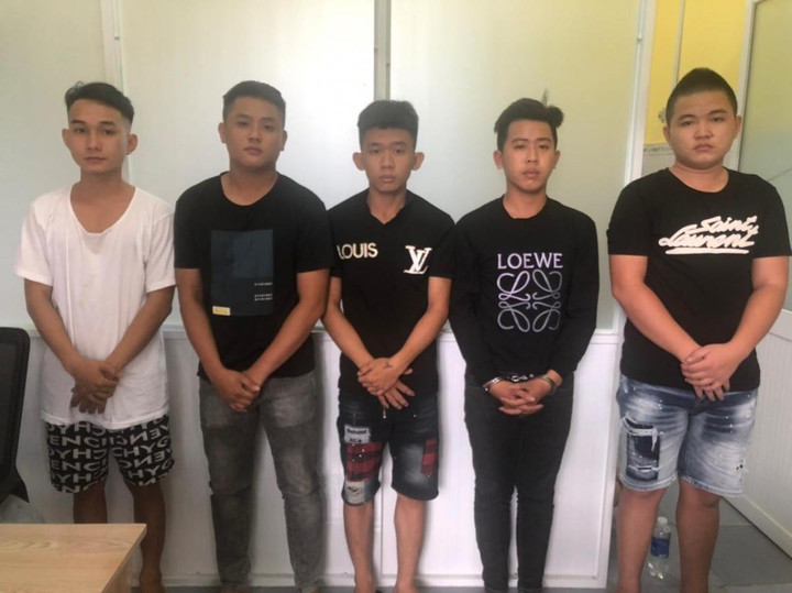 Mâu thuẫn từ tiếng nẹt pô, 2 nhóm thanh niên lao vào hỗn chiến - 3