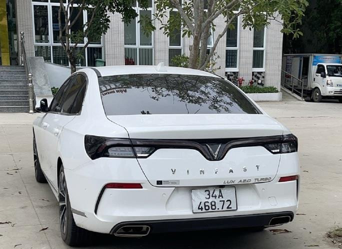 Phát hiện ô tô 5 bị can dùng để chạy trốn khỏi trại giam ở bệnh viện Thanh Hóa - 1