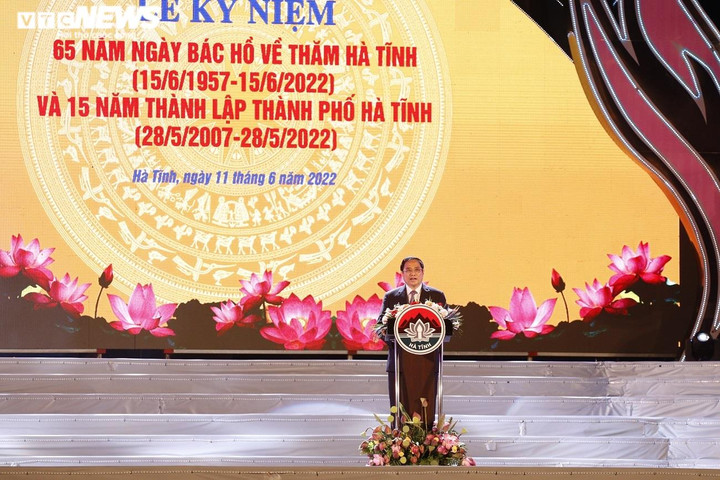 Ảnh: Thủ tướng dự lễ kỷ niệm 65 năm ngày Bác Hồ về thăm Hà Tĩnh - 5