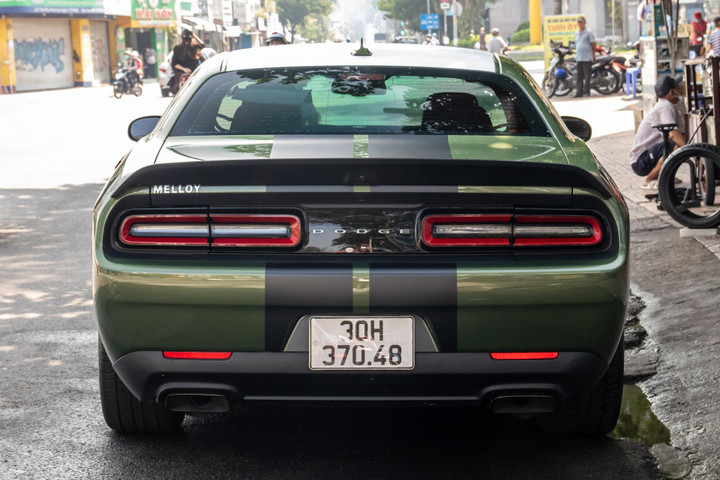 Cận cảnh hàng hiếm Dodge Challenger SRT Hellcat Redeye tại Việt Nam - 9