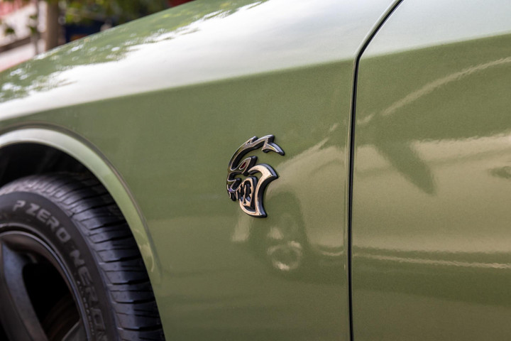 Cận cảnh hàng hiếm Dodge Challenger SRT Hellcat Redeye tại Việt Nam - 6