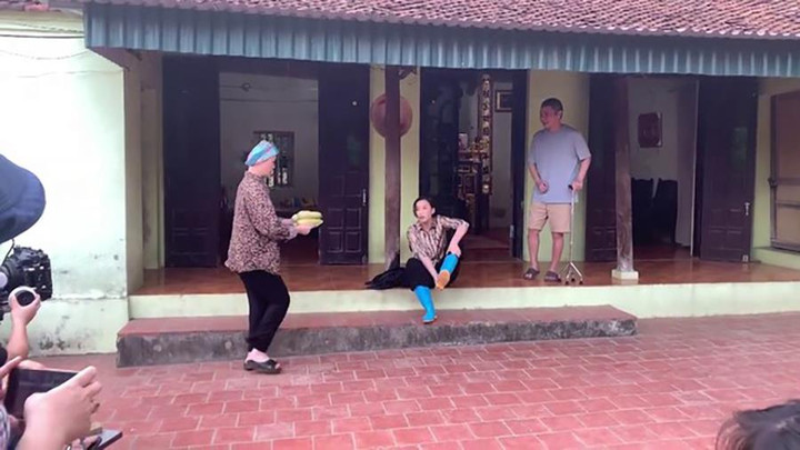 NSND Công Lý nỗ lực cho vai diễn trong 'Chồng cũ, vợ cũ, người yêu cũ' - 2