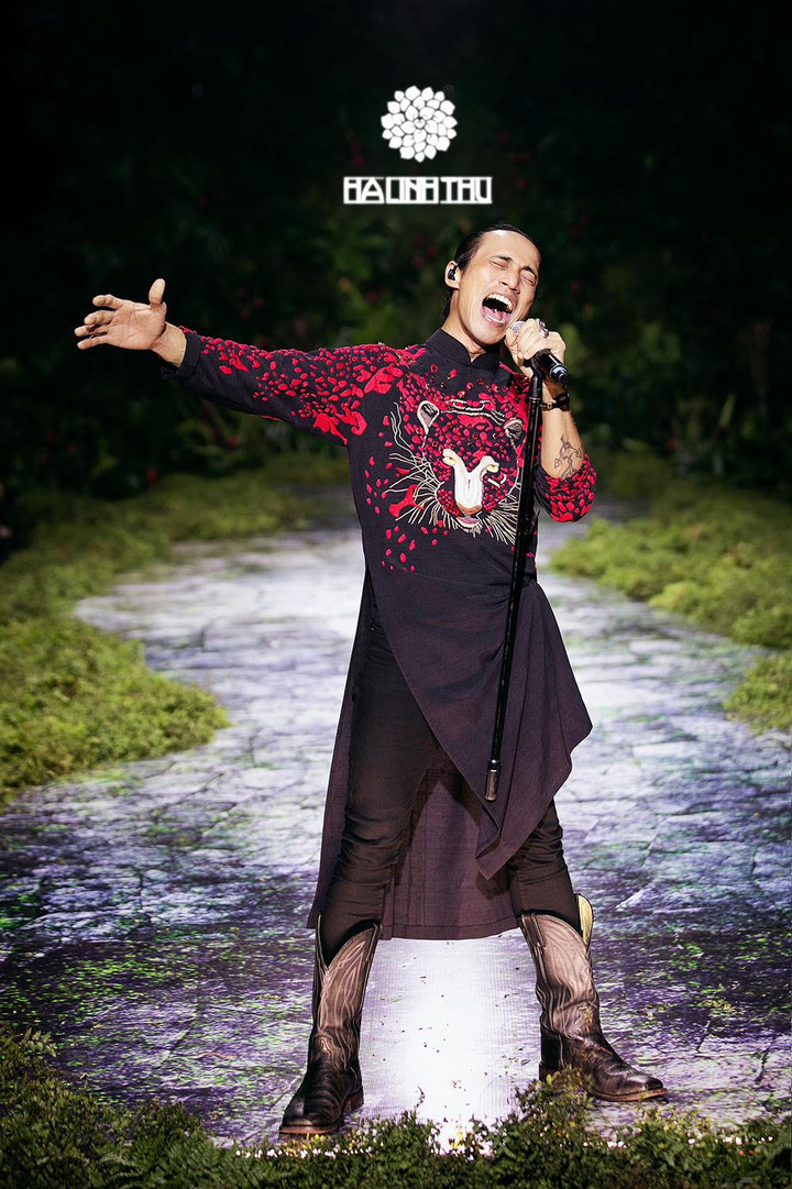 Thanh Hằng thần thái ngút ngàn diễn vedette tại show của Hà Linh Thư - 3