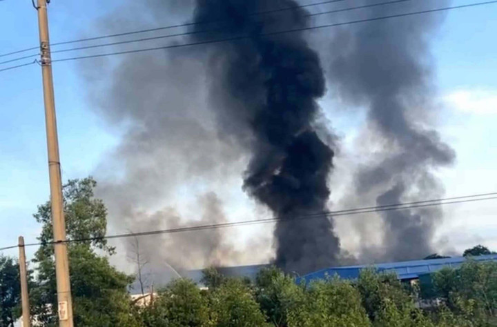 Công ty may mặc lớn nhất Thừa Thiên - Huế bốc cháy lúc nửa đêm - 2