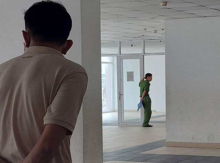 Người đàn ông chết trong căn hộ chung cư ở TP.HCM - 1