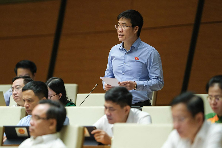 ĐBQH bức xúc việc bác sĩ kê đơn thuốc gần 5 triệu đồng toàn thực phẩm chức năng - 1