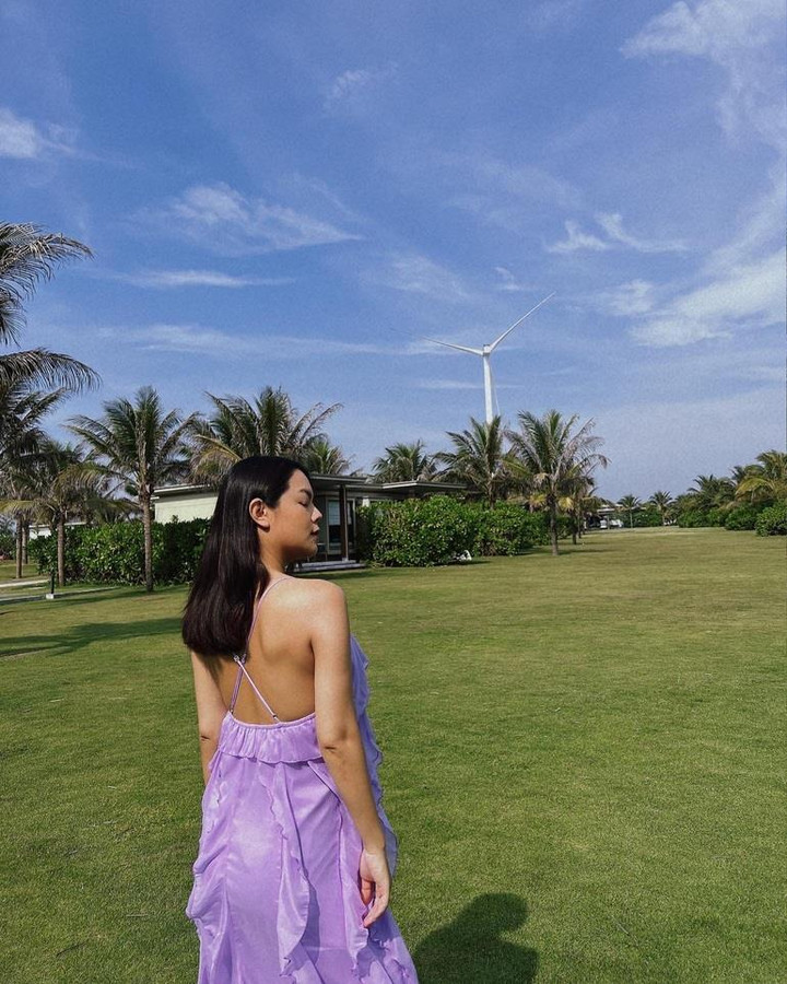 Muôn kiểu giấu bụng bầu tài tình của sao Việt - 2