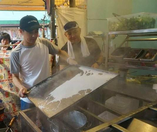 Lâm Chí Dĩnh sống xa hoa trong khi anh trai bán hàng ở vỉa hè - 4