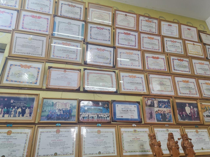 Hiệp sĩ đường phố Minh Tiến: 'Không có tiền thì bỏ cái thân ra giúp xã hội' - 2