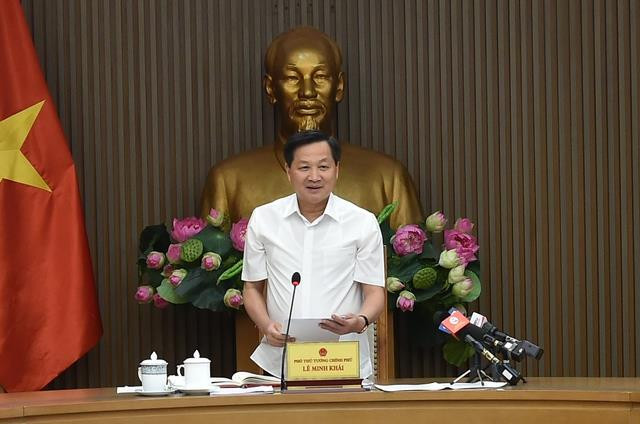 Thứ trưởng Bộ GD&ĐT: Chưa tăng học phí, kiểm soát chặt giá sách giáo khoa - 3