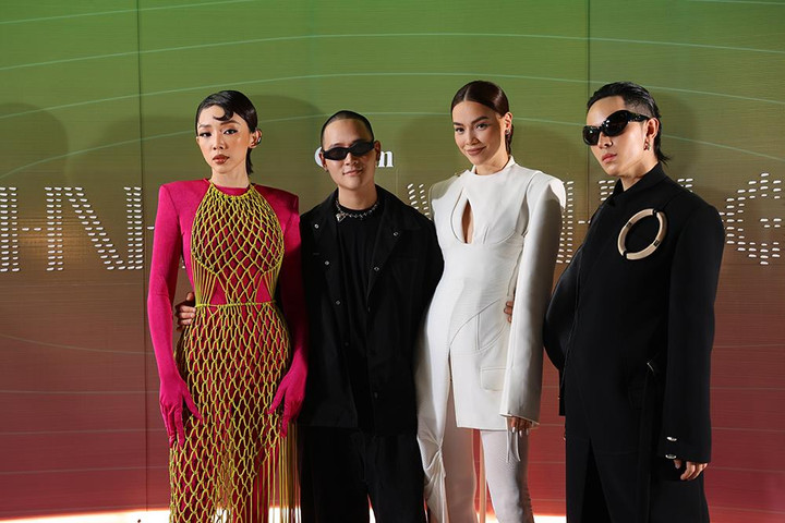 Hà Hồ, Tóc Tiên đọ dáng với trang phục độc đáo - 1