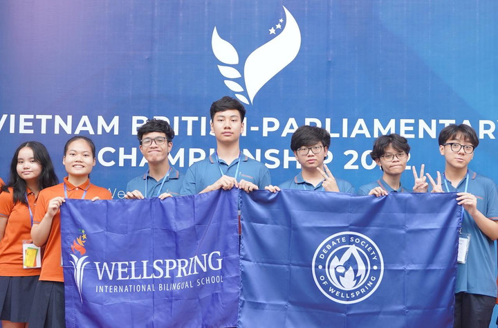 Học sinh trung học tranh biện các vấn đề mang tính toàn cầu - 1