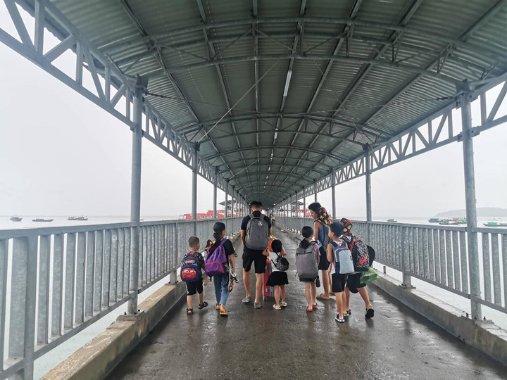 Dân mạng 'bó tay' với ông bố bỏ quên con 5 tuổi ở trạm nghỉ cao tốc Hải Phòng - 2