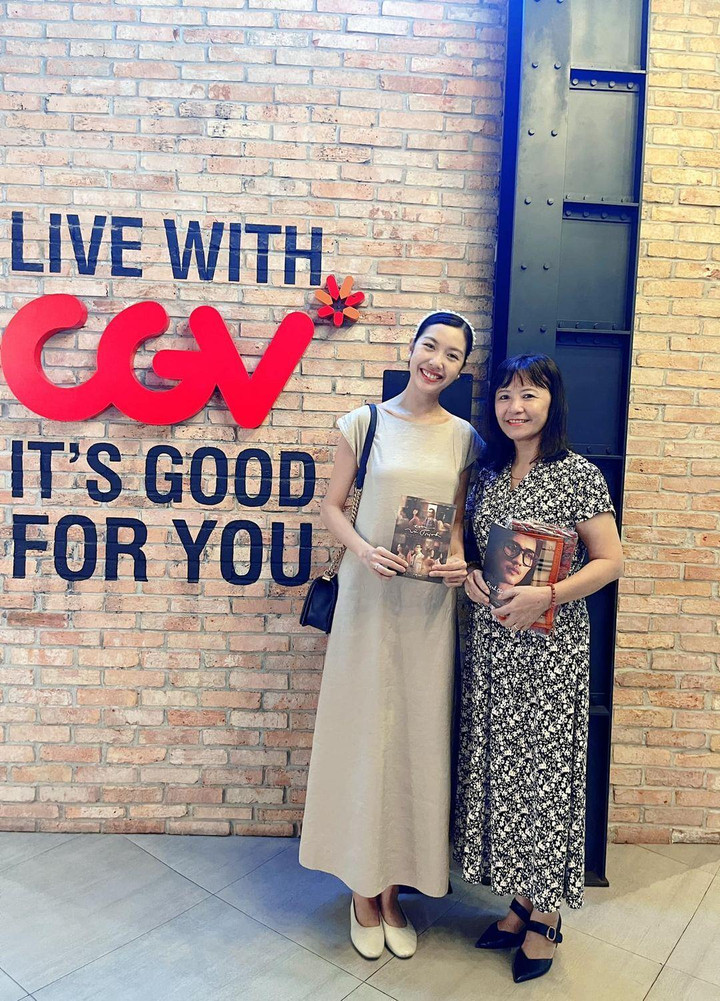 Sao Việt 16/6: Lệ Quyên cùng tình trẻ diện đồ hiệu, tình tứ trên đường phố Pháp - 5