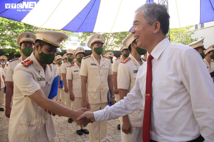 TP.HCM: 100 chiến sĩ công an đào tạo chính quy về 58 xã nhận nhiệm vụ - 7