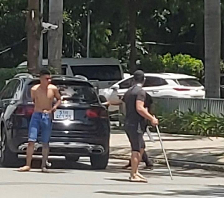 Đánh người trọng thương sau va chạm giao thông ở TP.HCM - 1