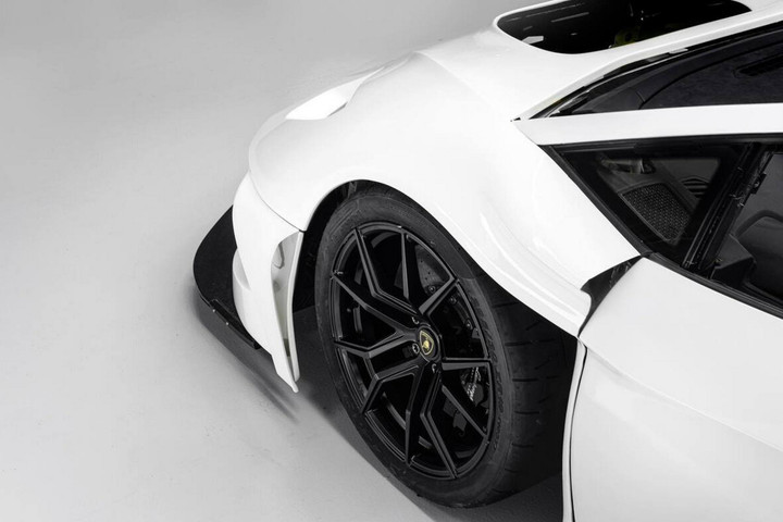 Zyrus LP1200 Strada - phiên bản xe đua đường phố của Huracan - 4