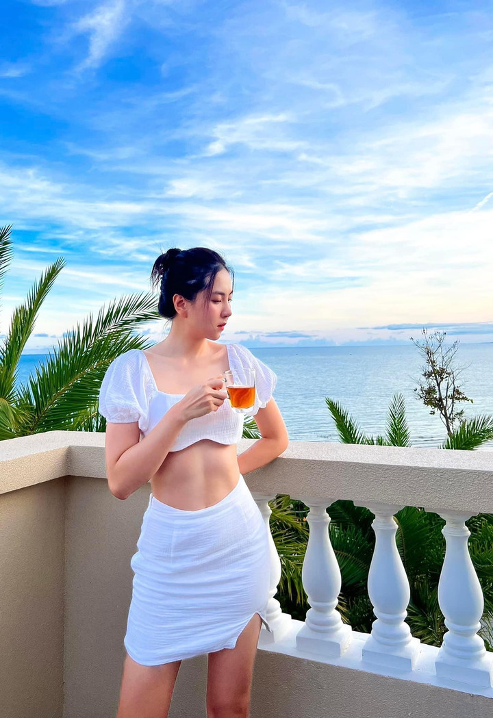 Sao Việt 17/6: Ngô Thanh Vân tự nhận thay đổi tính cách sau khi lấy chồng trẻ - 6