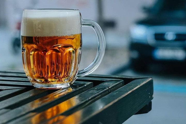 Lạm dụng bia rượu vào bữa tối, điều gì xảy ra với cơ thể sau thời gian dài? - 2