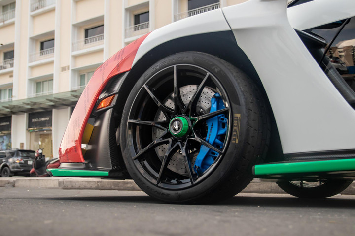 Ảnh: Chiếc McLaren Senna thứ hai tại Việt Nam lần đầu lăn bánh trên phố - 7