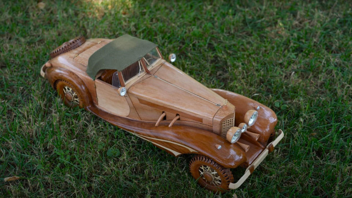 Chiêm ngưỡng Mercedes-Benz 500 K Special Roadster bằng gỗ cực tinh xảo - 2