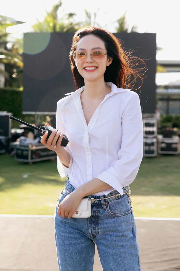 Minh Hằng tất bật khi tự làm đạo diễn cho đám cưới của mình - 1