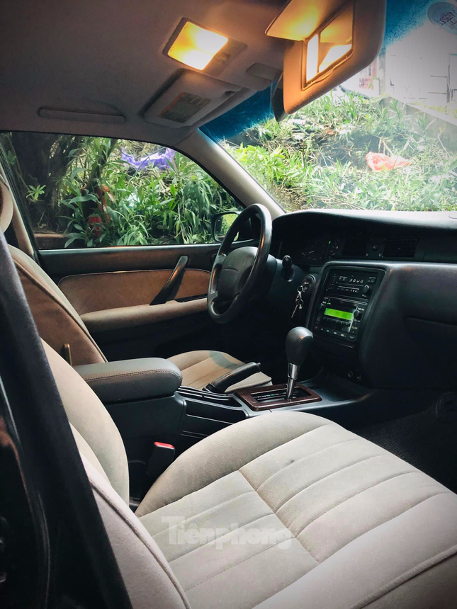 Toyota Crown đời 1998 rao bán giá 1,5 tỷ đồng ở Hà Nội - 7