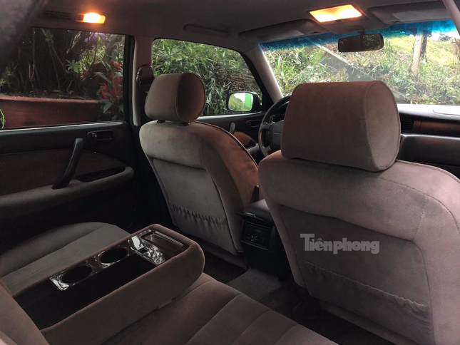 Toyota Crown đời 1998 rao bán giá 1,5 tỷ đồng ở Hà Nội - 5