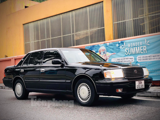Toyota Crown đời 1998 rao bán giá 1,5 tỷ đồng ở Hà Nội - 2