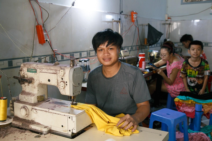 Món quà bất ngờ từ Wake-up 247 mang đến niềm vui cho chàng trai Sài Gòn - 4