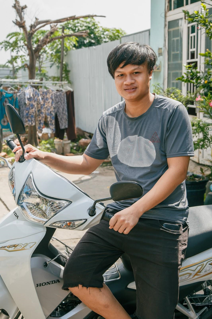 Món quà bất ngờ từ Wake-up 247 mang đến niềm vui cho chàng trai Sài Gòn - 5