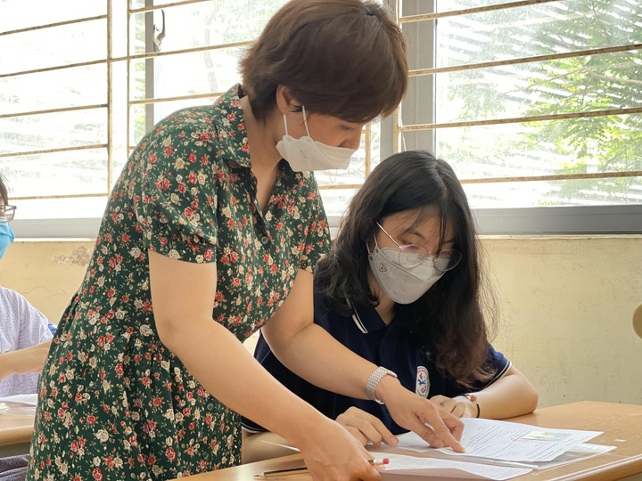 Tỷ lệ chọi cao nhất 5 năm qua, thí sinh căng thẳng trước giờ thi lớp 10 - 3