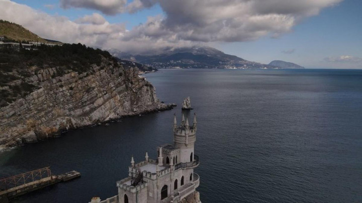 Ukraine tuyên bố sử dụng giải pháp quân sự để 'giành lại' Crimea - 2