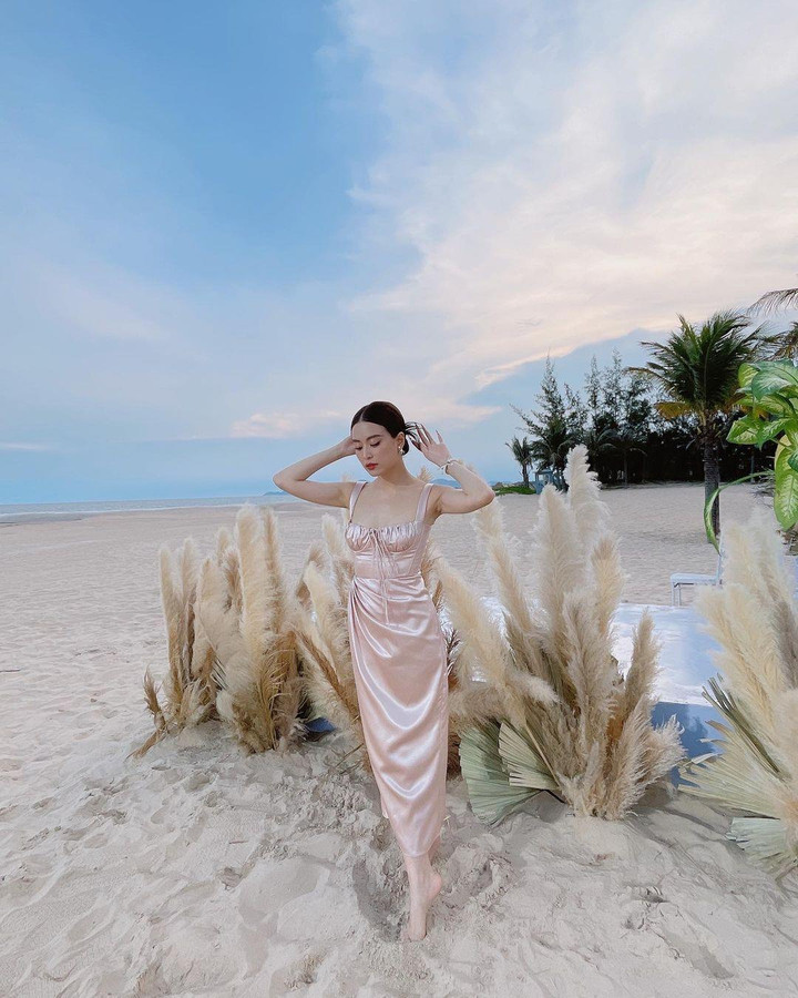 Sao Việt 19/6: Hà Hồ - Kim Lý 'tình bể bình' trong chuyến du lịch - 9