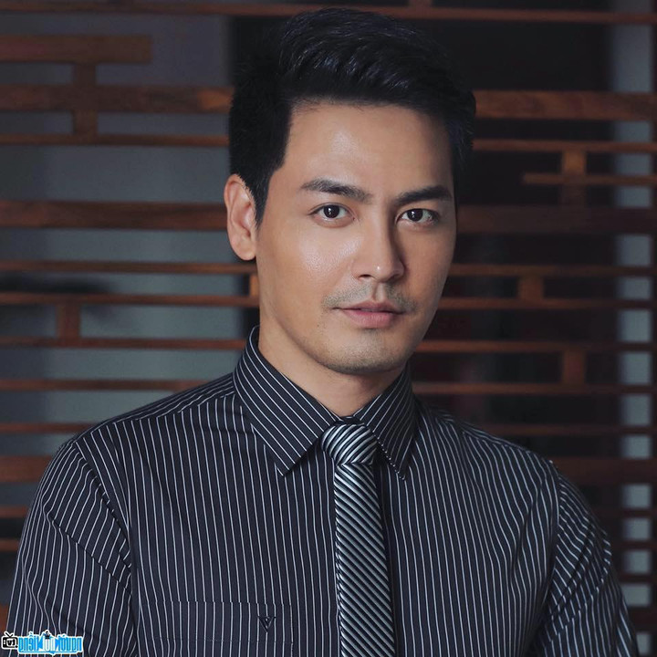 MC Phan Anh: Vợ chồng tôi dậy đón bình minh cùng nhau mỗi sáng - 1