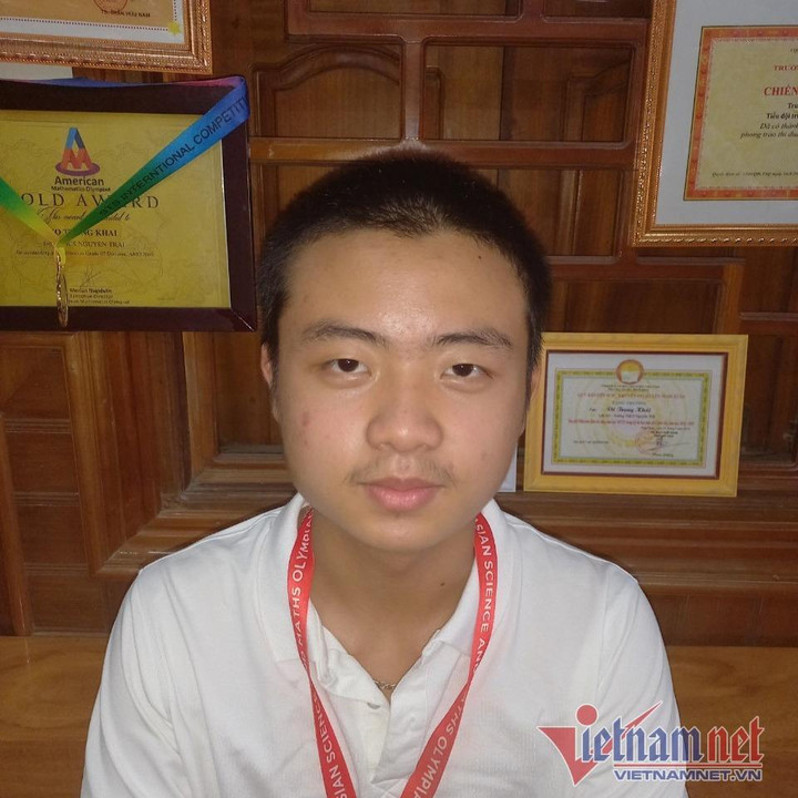 Thủ khoa đạt điểm chuyên Toán tuyệt đối của trường Phan Bội Châu - 1