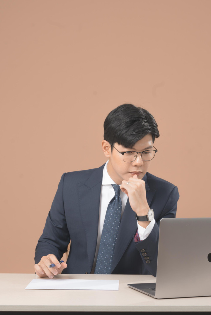 MC Mạnh Cường 'Chuyển động 24h': Vợ vừa là stylist, vừa là cố vấn của tôi - 2