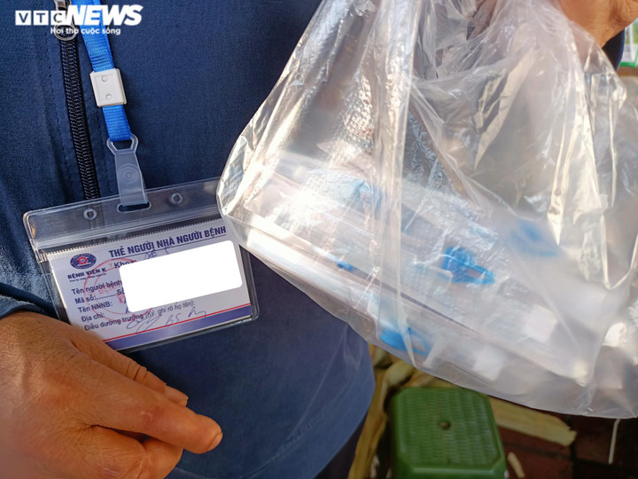 Bệnh nhân khổ sở vì nhà thuốc bệnh viện không đủ thuốc - 2