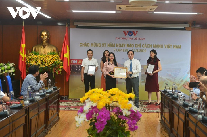 Lãnh đạo Đài TNVN luôn quan tâm, ủng hộ các hoạt động của Liên Chi hội Nhà báo - 3