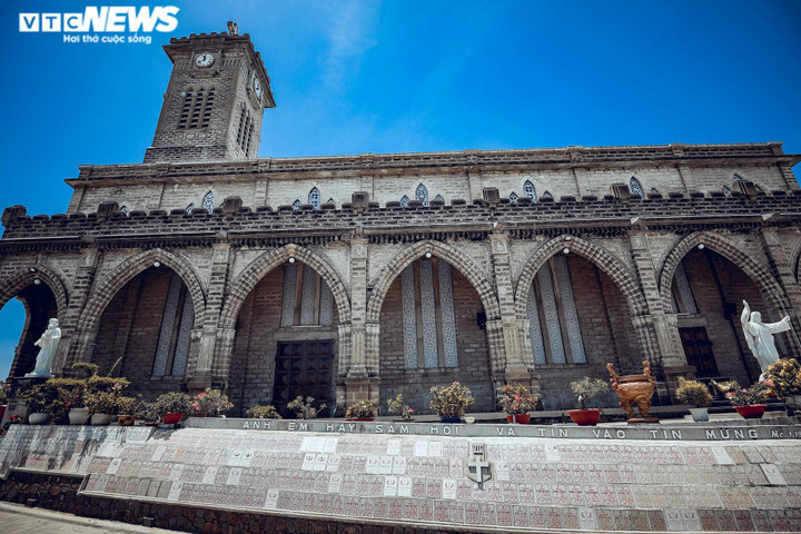 Ảnh: Chiêm ngưỡng tuyệt tác Nhà thờ Núi ở TP Nha Trang - 4