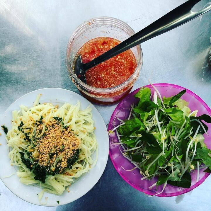 Món bánh dây đặc sản Bồng Sơn: Trông dân dã mà đã ăn là không thể dừng đũa - 1